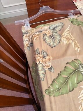 Tropical Floral Skirt in Beige and Green